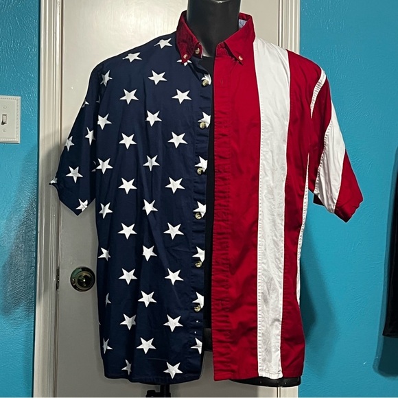 Red, White, & Blue Patrtiotic Themed Button Down Shirt Cotton Traders Sport EUC - Picture 1 of 16